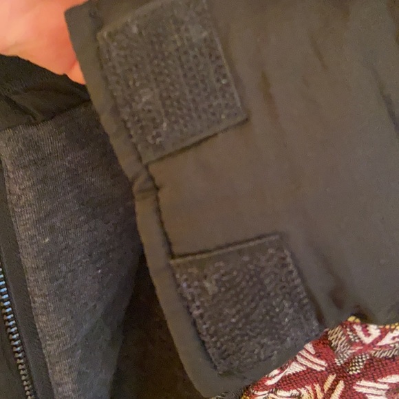 Hem and Thread Southwest Pattern vest. Size S - Picture 9 of 10